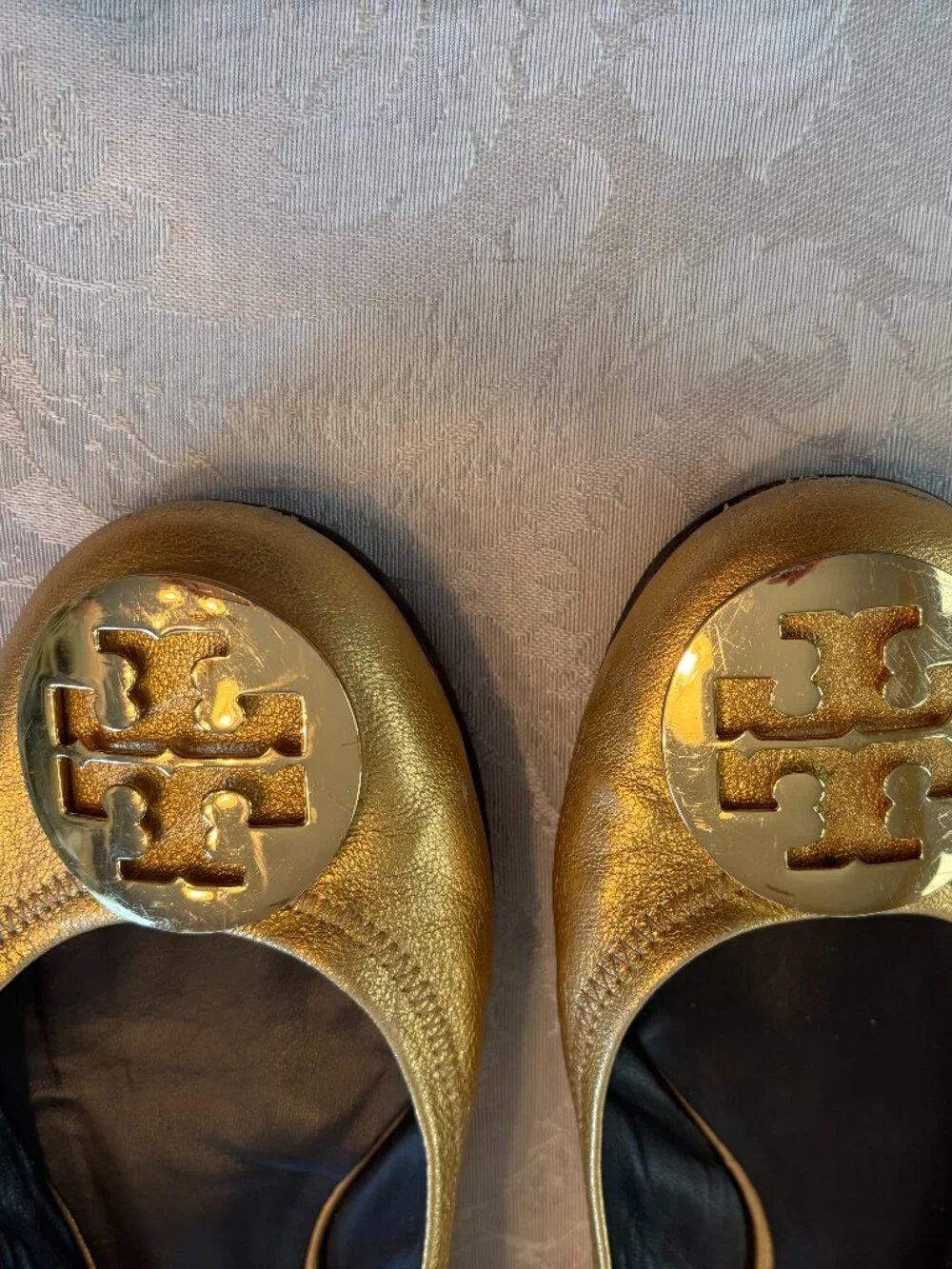 Tory Burch Mettalic Gold Leather Ballet Flats Size 7W Quiet Luxury